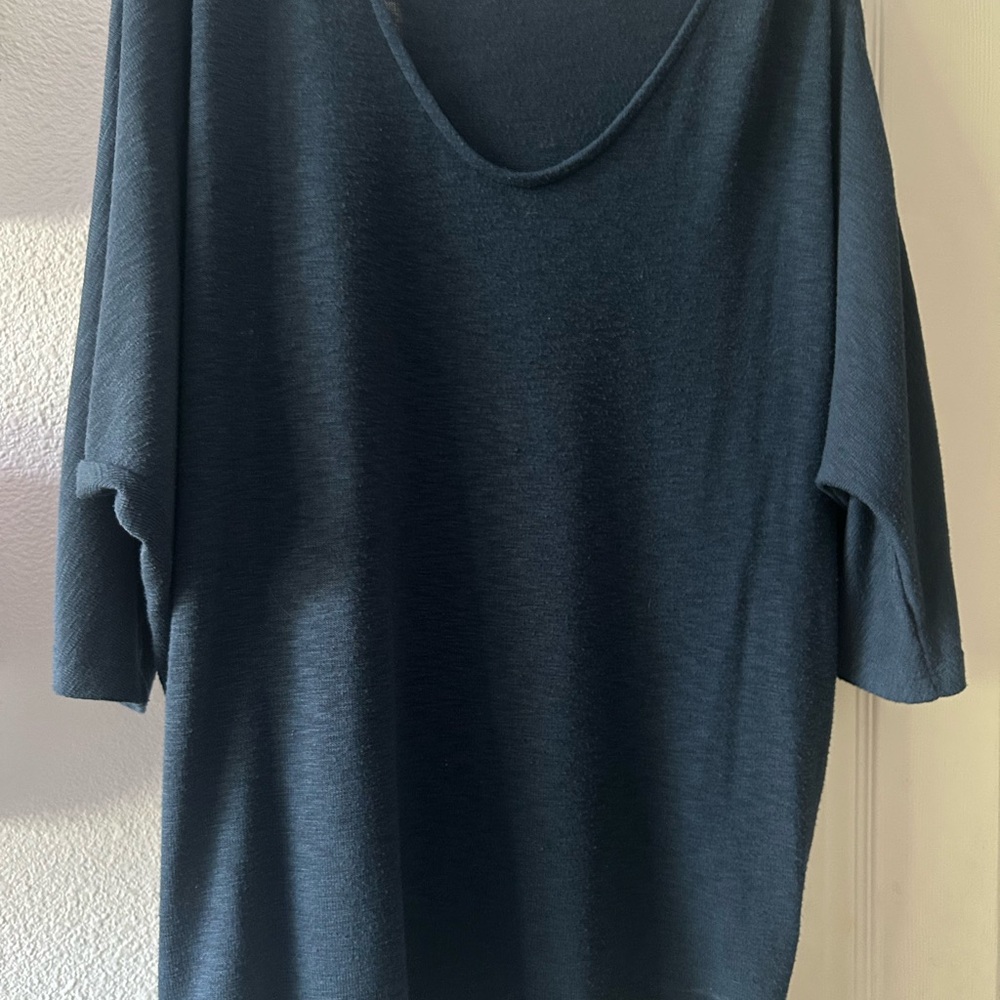 Laila Jayde Deep Blue Short Sleeve Top